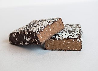 Protein bar with topping 